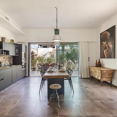 Villa Suitcase By Barbarhouse Torre Suda
