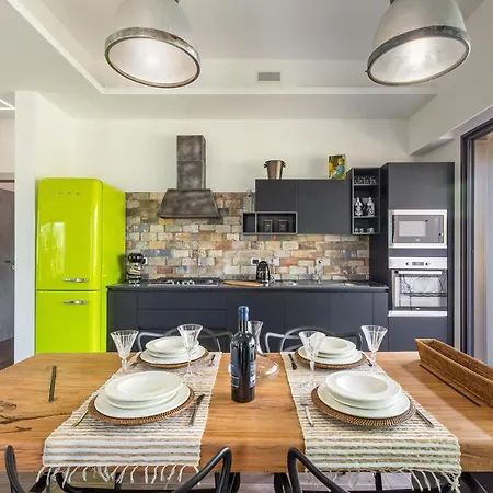 Villa Suitcase By Barbarhouse Torre Suda